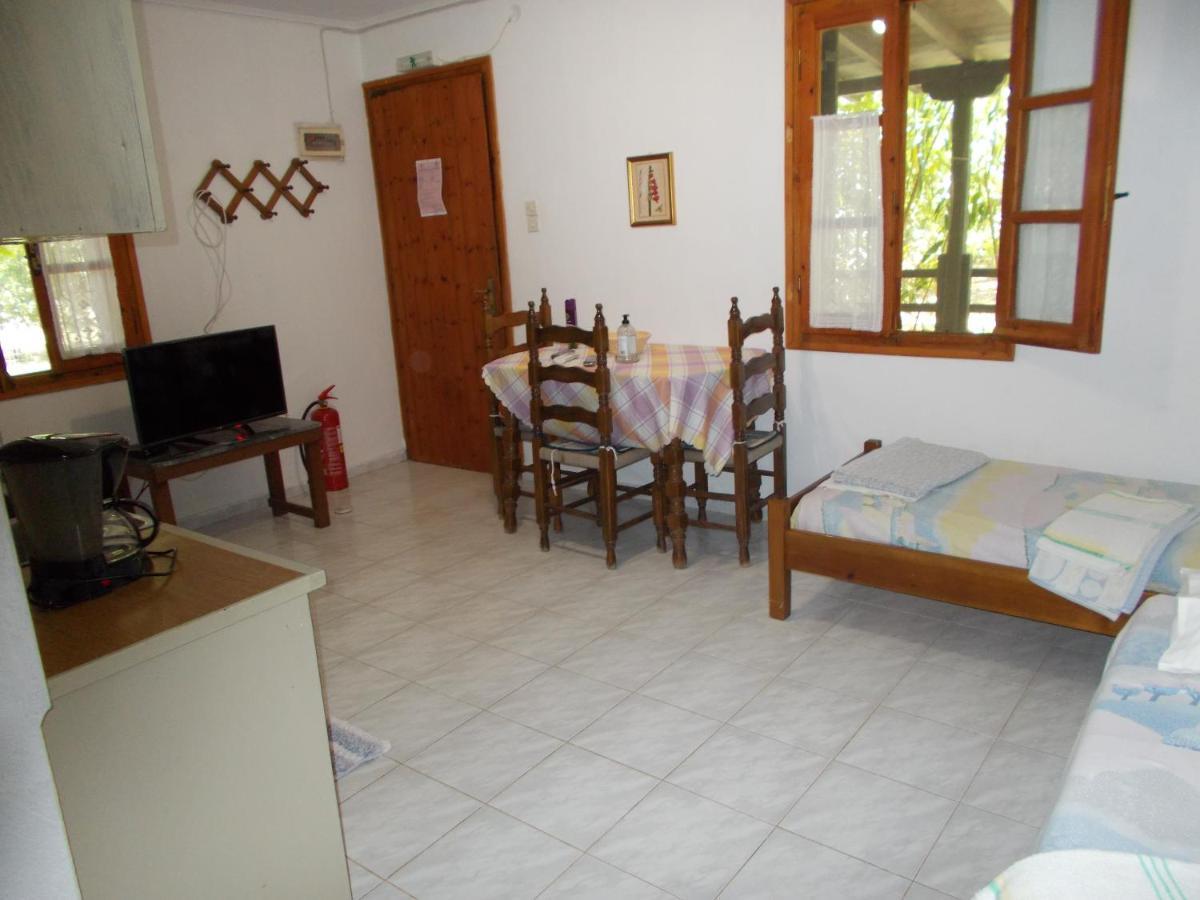 פוטיסטיקה Villa Mina מראה חיצוני תמונה