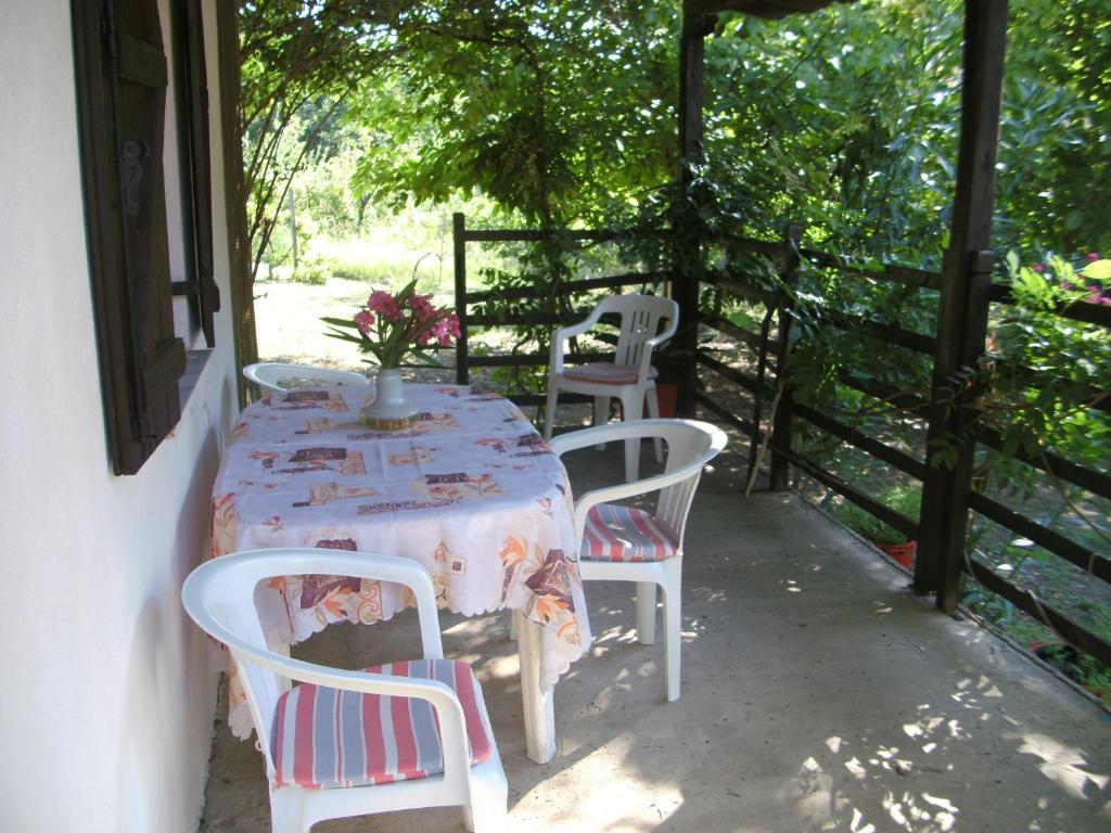 פוטיסטיקה Villa Mina מראה חיצוני תמונה